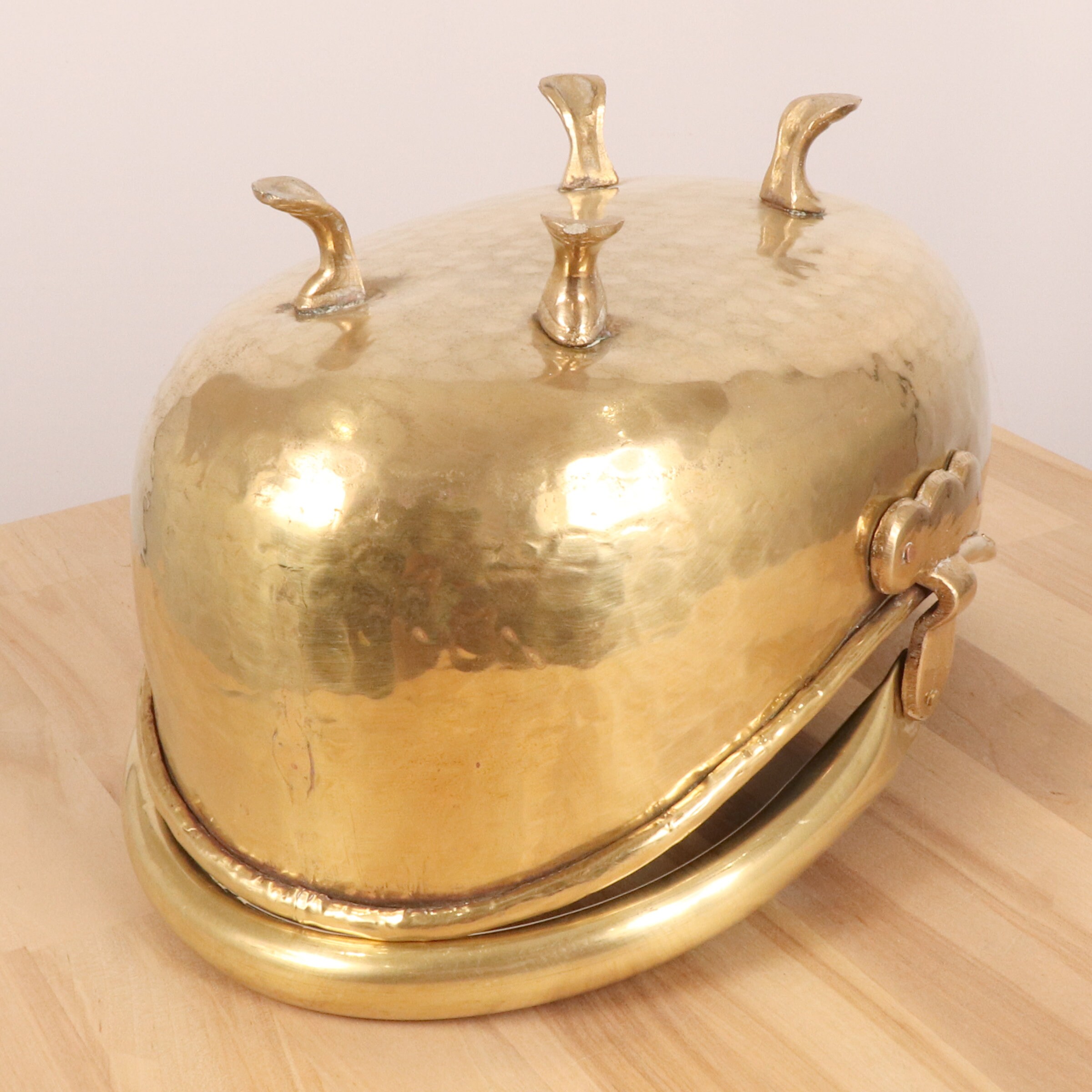 Plant Pot / Cauldron / Basket / Container Elevated on Four Legs || With ...