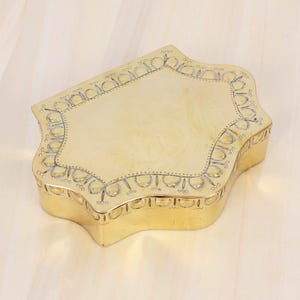Antique Italian Brass Box – Signed Perego Cesellatore Saluzzo – Elegant Storage Container