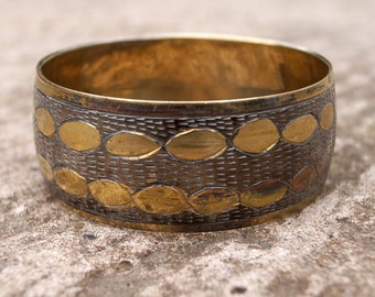 Brass bracelet designed with hand made ornament || Vintage design