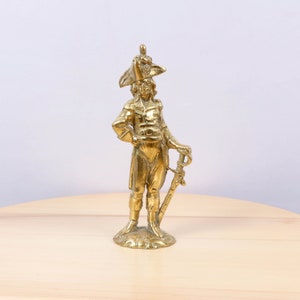 French soldier with the a sword in the hands || Vintage solid brass Sculpture / statue