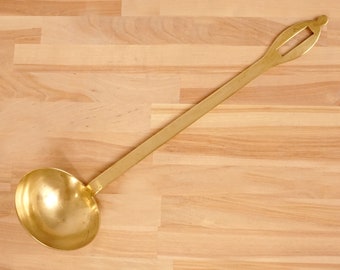 Large spoon / ladle  || vintage solid brass  ||  practical and very decorative