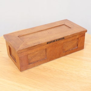 Vintage Wooden Box / Storage / Container || Simple design with lid