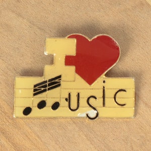I love Music Pin ||  Vintage metal alloy & enamel || Red heart