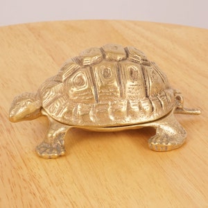 Turtle figurine / sculpture  / turtle box || Decorative jewellery box / tray || can be used as an ashtray