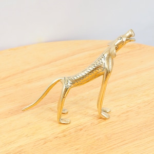 Estatuilla de perro // Estatuilla de perro de latón macizo vintage / Estatua // Perrito / perro de pierna larga