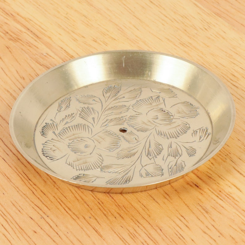 7.5 cm plate tray Marked |Vintage solid brass INDIA Made in India Handmade engraved floral design