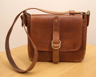 Leather shoulder bag / case || brown || with original accessories and parts