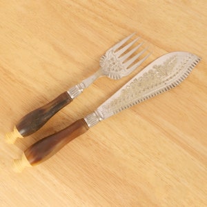 Fish serving knife and fork with plastic handle || Vintage silver plated || Floral design engravings || horn handles