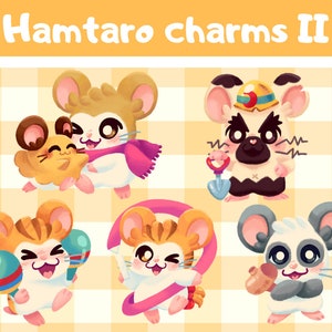 Op de afbeelding: Zes kleurrijke cartoon hamstercharms met verschillende uitdrukkingen en accessoires. De charms tonen Hamtaro, een hamster met bruine vacht, en zijn vrienden. De charms zijn perfect om een vleugje whimsy toe te voegen aan je sleutelhanger, rugzak of telefoon.