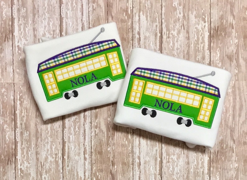 mardi gras streetcar