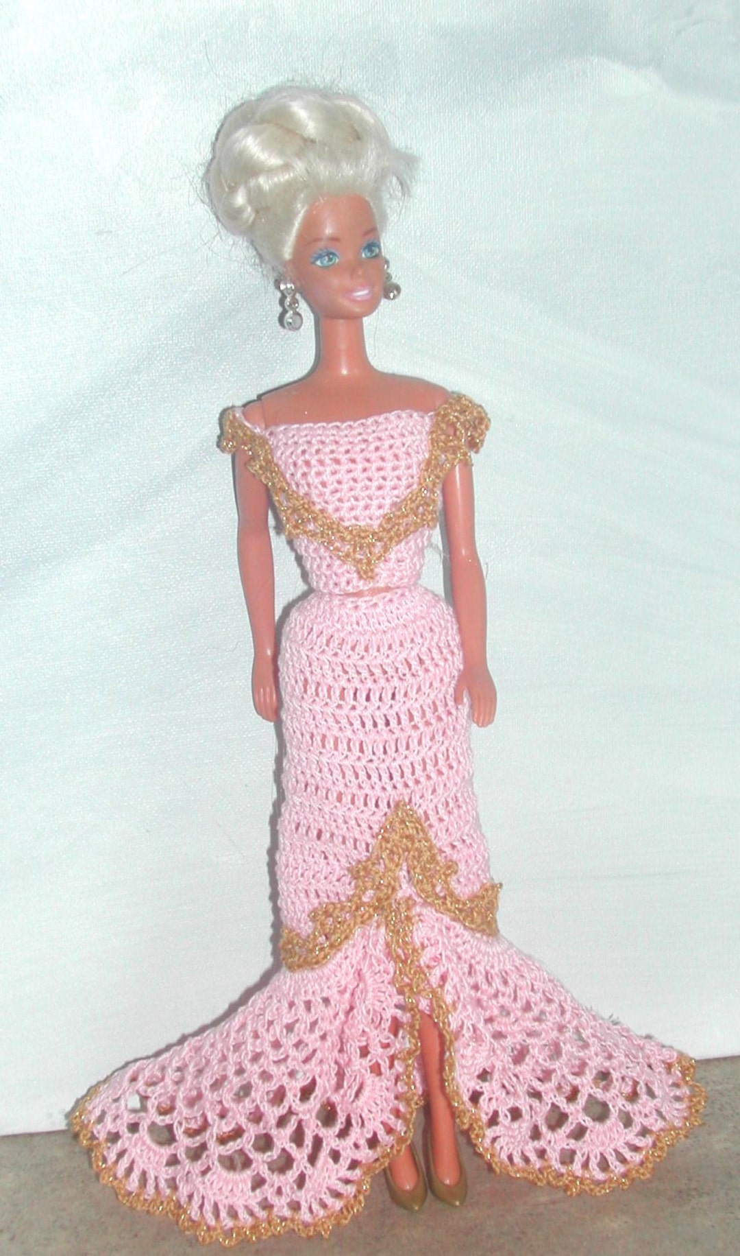 Mermaid Gown Arrives..and Bewitches ITFDS! | Barbie gowns, Barbie dress  pattern, Barbie dress
