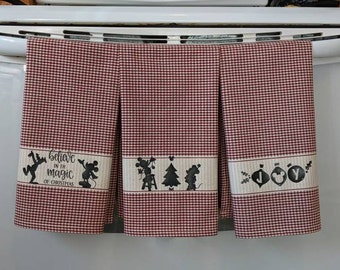Decorative Disney Christmas Towels, Set of 3 Towels