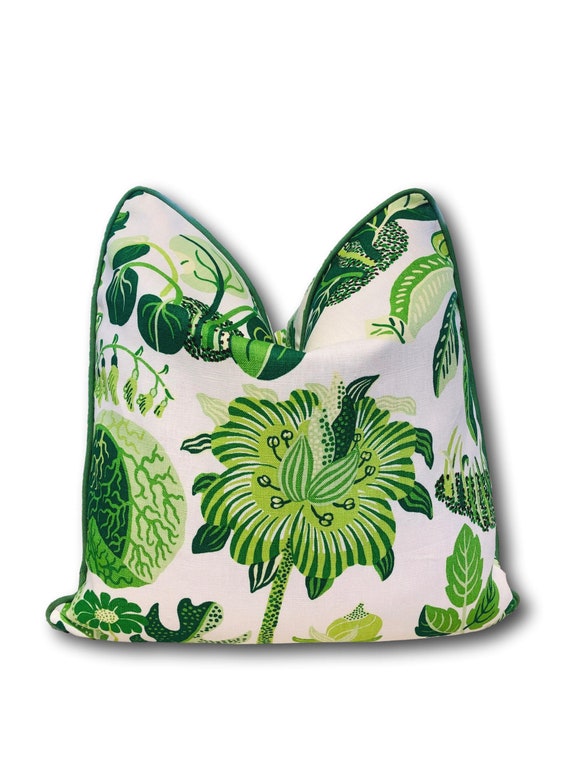VELVET PASSPORT COVER OFF WHITE BUTTERFLY PATTERN VELVET PASSPORT COVER OFF WHITE BUTTERFLY PATTERN