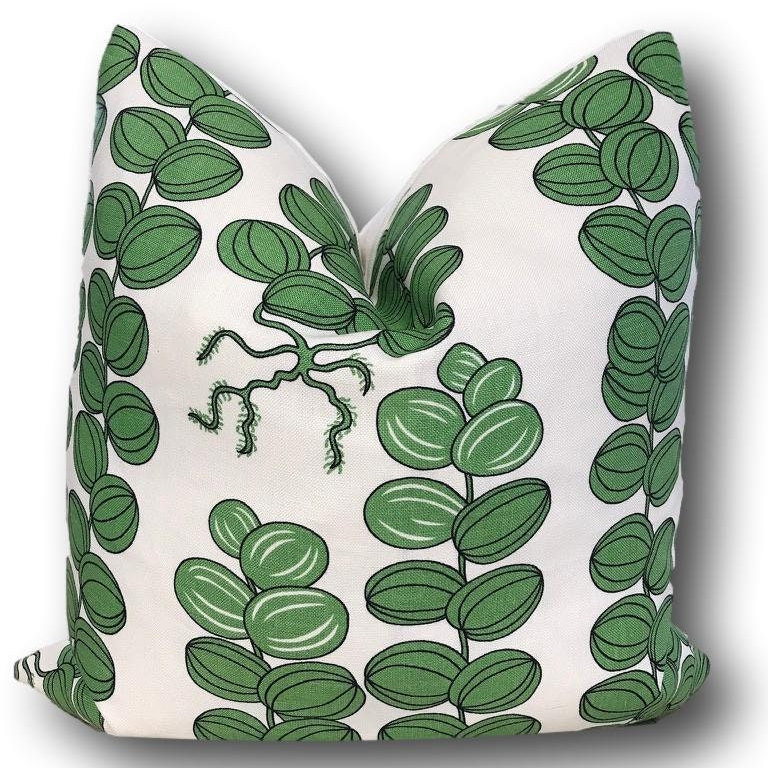 Shop exclusive fabric bags and leather bags at Svenskt Tenn