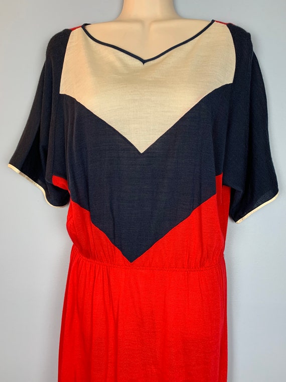 Vintage 1980s Red White and Blue Chevron Dress Mi… - image 3