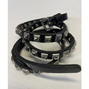 Vintage 1980s Black Leather Pyramid Studded Skinny Belt Punk New Wave Large