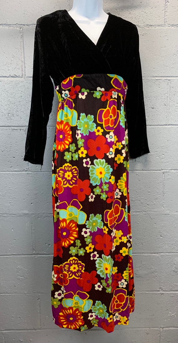 Vintage 1960s Flower Power Psychedelic Maxi Dress… - image 5