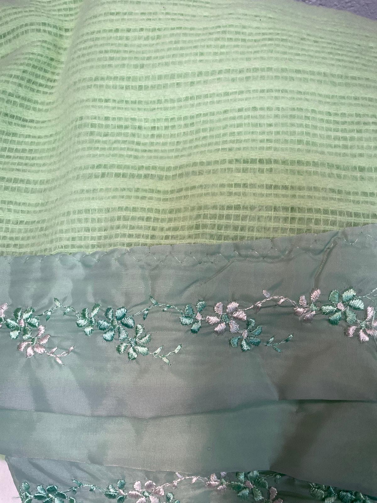 ヴィンテージワッフル織り花柄刺繍リボンブランケット ライトグリーン