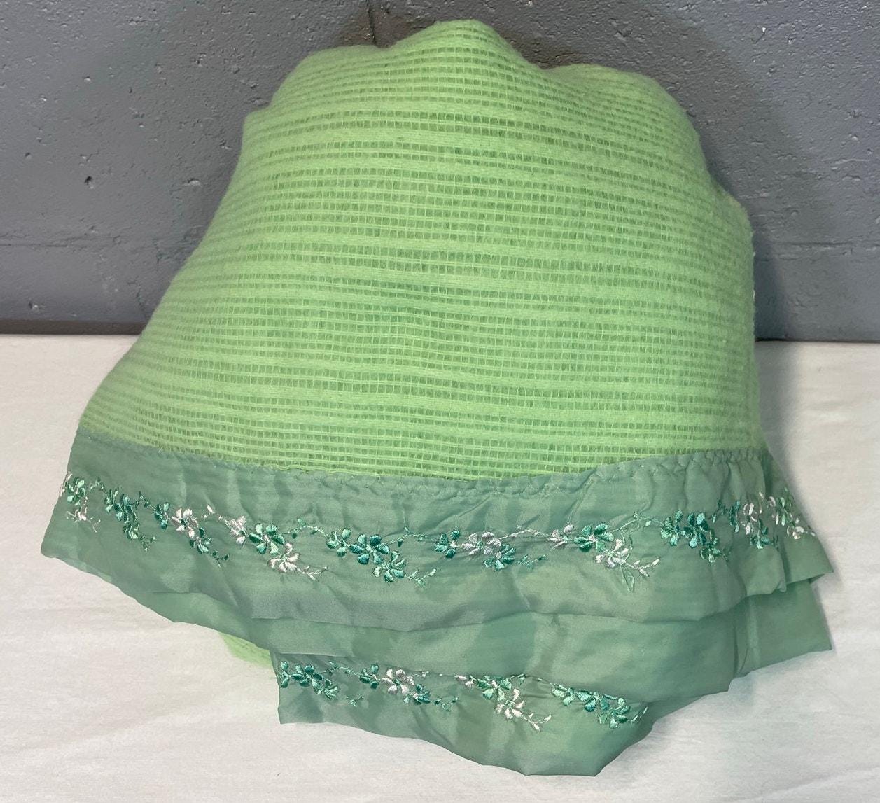 ヴィンテージワッフル織り花柄刺繍リボンブランケット ライトグリーン