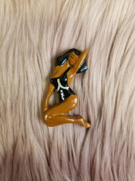 Vintage Resin Pin Up Brooch Betty Page  Bombshell… - image 1