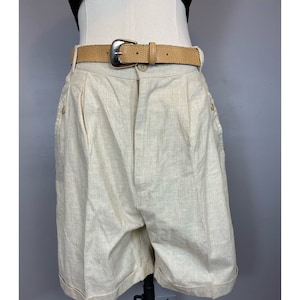 Vintage 1980s Beige Khaki Belted Safari Shorts High Waist Mom Shorts Bermudas SM