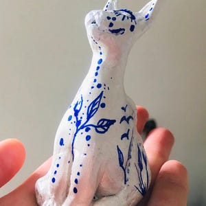 WHITE CAT, Original Clay Cat, ceramic cat, Willow pattern, White Cat, kitty, kitten ornament, cat sculpture, handmade, kitten art