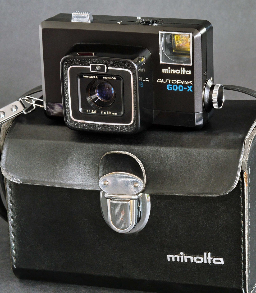 Minolta Autopak 600X 126 Format Camera W 38 Mm F/2.8 Rokkor Prime Lens