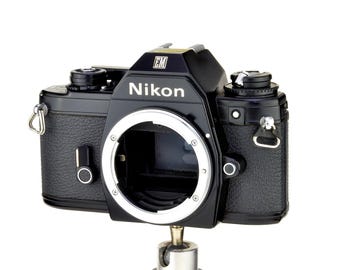 Nikon EM 35mm SLR Camera Body - Student Camera REaLLY NiCE!
