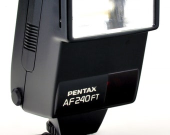 Pentax AF240 FT Speedlight Flash SLR Strobe 4 Students In Fantastic 100% Working Condition Looks Great Too NEaR MiNTY!