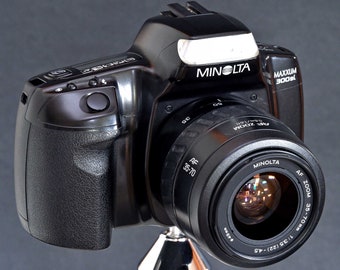 STUDENTS Minolta Maxxum 300si AF 35-70mm f/3.5-4.5 Standard Zoom Lens + Maxxum SLR Kit REaLLY NiCE!