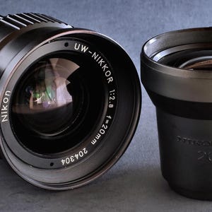 Nikonos UW-Nikkor 20mm f/2.8 Super Wide-angle Lens w DF-12 w 28 View Frame Great Glass Works Well REaLLY NiCE!