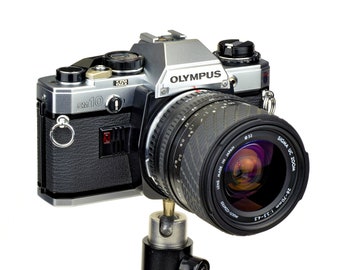 Olympus OM10 35mm SLR Camera w OM 28-70mm f/3.5-4.5 MC Standard Zoom Lens for Students NiCE!