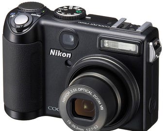 Nikon CCD Coolpix P5100 Premium Digital Camera w 3.5x 25-388mm ED VR Zoom Lens NiCE!