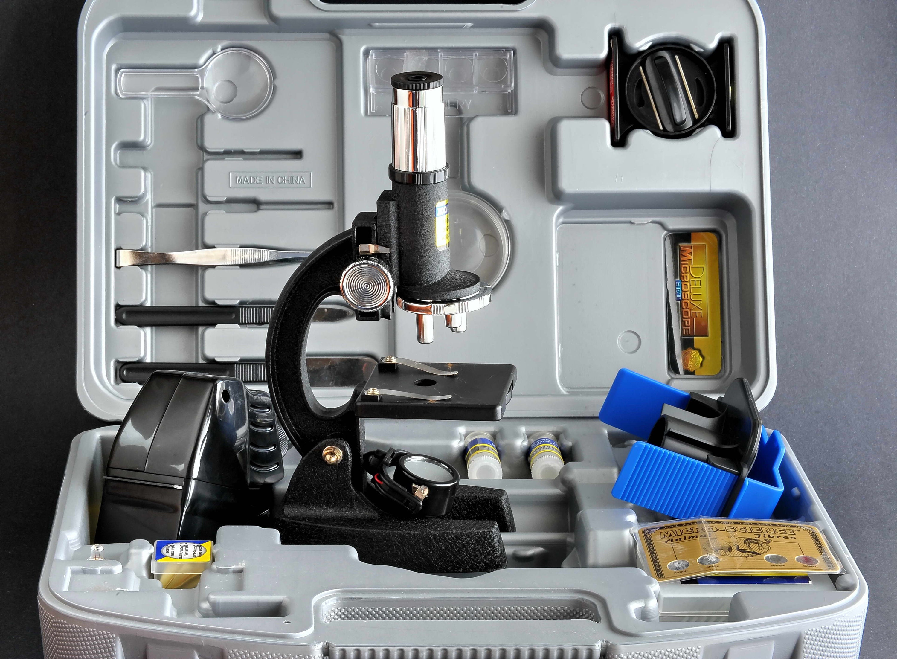 39 Bucks! Micro-Science Deluxe Microscope Set 100x 200x 300x