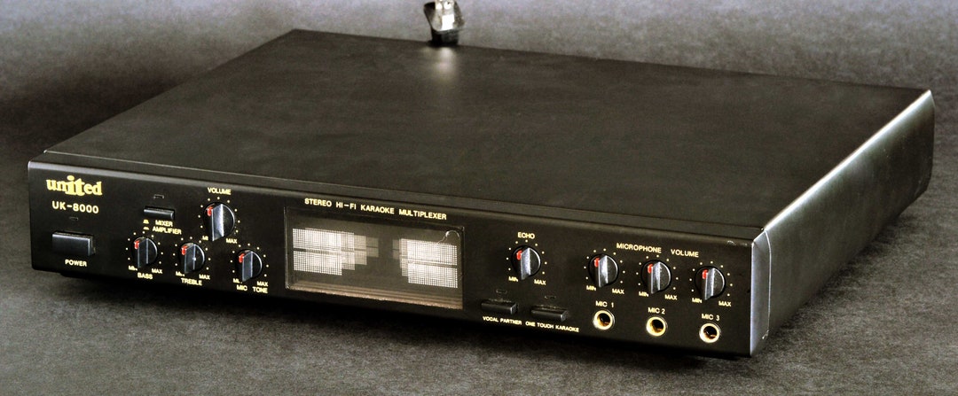Amplificateur Karaoké United UK-8000 - Mixeur Stéréo Avec 3 Entrées Micro, Noir