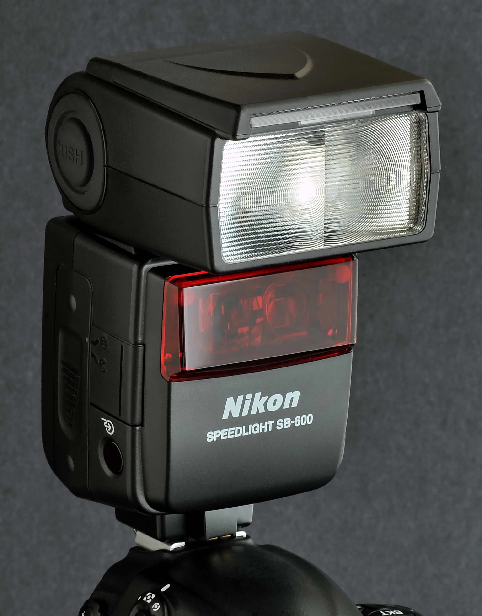 Nikon sb600 deals