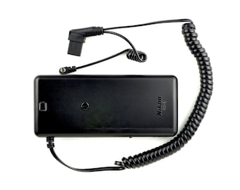 Nikon SD-8 High Performance Battery Pack for SB-28, 27, 26, 25, 24, 22 and SB-11 Speedlights.