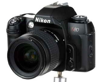 [並品/作例] Nikon F90X + MB10 + AF 70-300mm Nikon F90X / N90S 35mm SLR Film Camera Body Only for sale