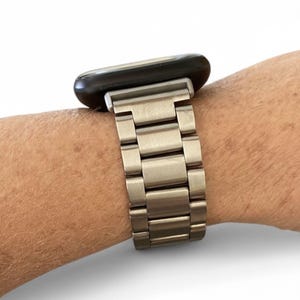 Stainless Steel 3 Link Watchband For Fitbit Versa Watch: Silver, Gold, Black, Rose Gold Silver