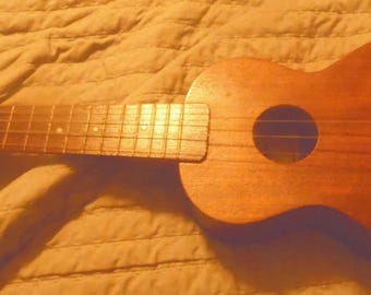 Ukelele pansoprano vintage de caoba, mástil y cabeza, modelo 202, Japón