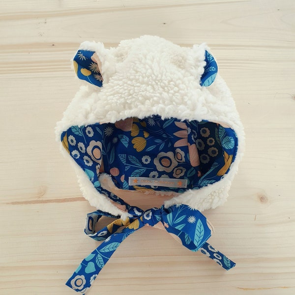 Bonnet à oreilles pour bébés en tissu bio, fausse fourrure mouton et fleurs