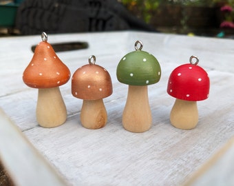 Hand-painted Christmas wooden mushroom, cute toadstool keyring charms ornaments, autumn