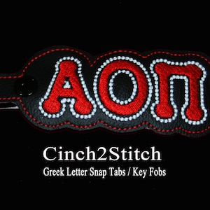 Griechischer Buchstabe (Sorority) Snap Tabs / Schlüsselanhänger - In The Hoop - Stickdatei Stickmuster Download (5x7 Hoop)