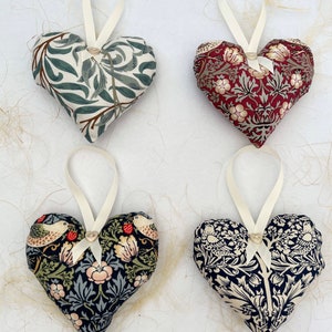 Hanging Hearts - William Morris - Strawberry Thief Blue / Red / Brother Rabbit/ Willow Bough - 2 sizes - Shabby Chic - Room Decor