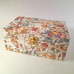Bellissima scatola portaoggetti in legno decoupage, portagioie, portaoggetti con chiusura floreale stampata su carta italiana ~ Carta Fiorentina Italia
