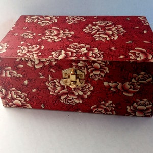 Beautiful Decoupage Wood Keepsake Box, Jewelry Box, Trinket Box With Latch Magenta Roses Floral Print Italian Paper ~ Carta Varese Italy