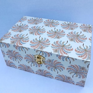 Schöne Decoupage Holz Aufbewahrungsbox, Schmuckschatulle, Schmuckschatulle mit Riegel Feine Palmen Italienisches Papier mit Goldenen Highlights