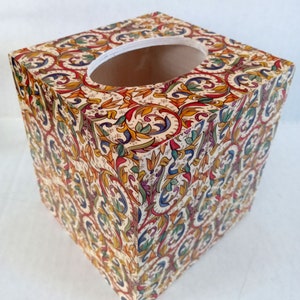 Bellissimo decoupage scatola di fazzoletti di legno coperchio con fondo gioiello tono Flourish Kartos Italia Paper