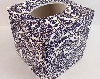 Caja de pañuelos de madera con decoupage: Papel italiano Blue Ferns