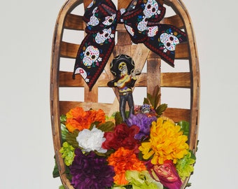 Day of the Dead Sugar Skull Tobacco Basket Wreath, Dia de Los Muertos Wreath, Day of the Dead Decor